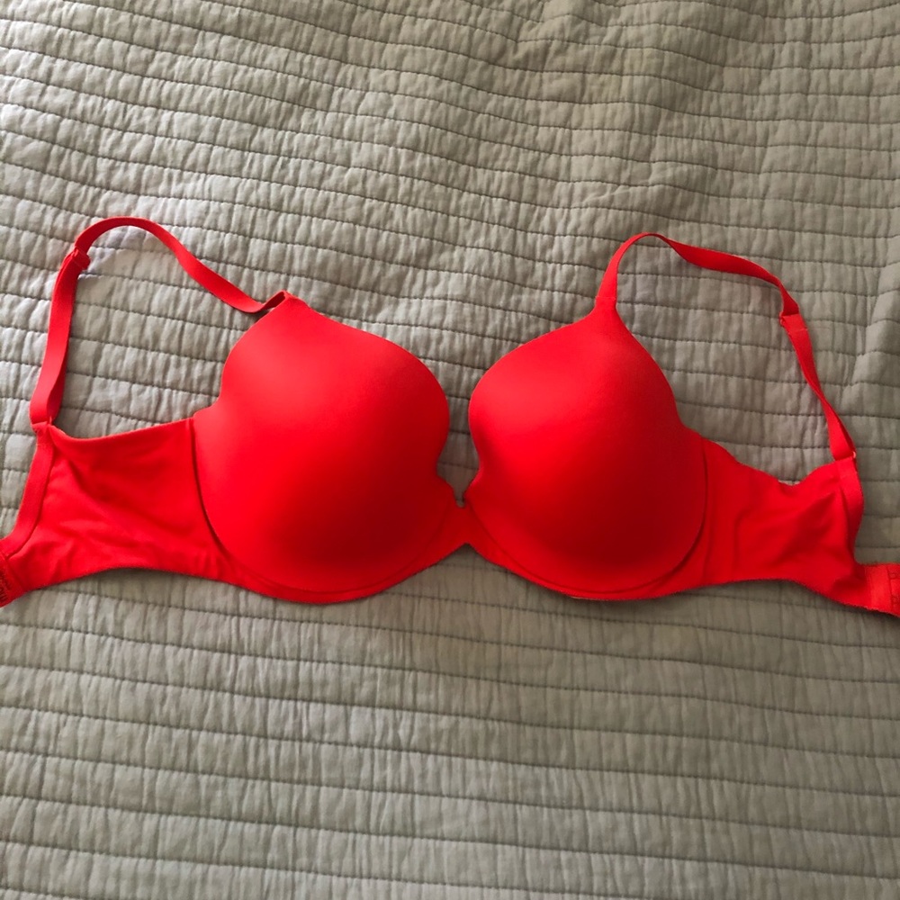 Modern Movement lightly lined 34DD bra
